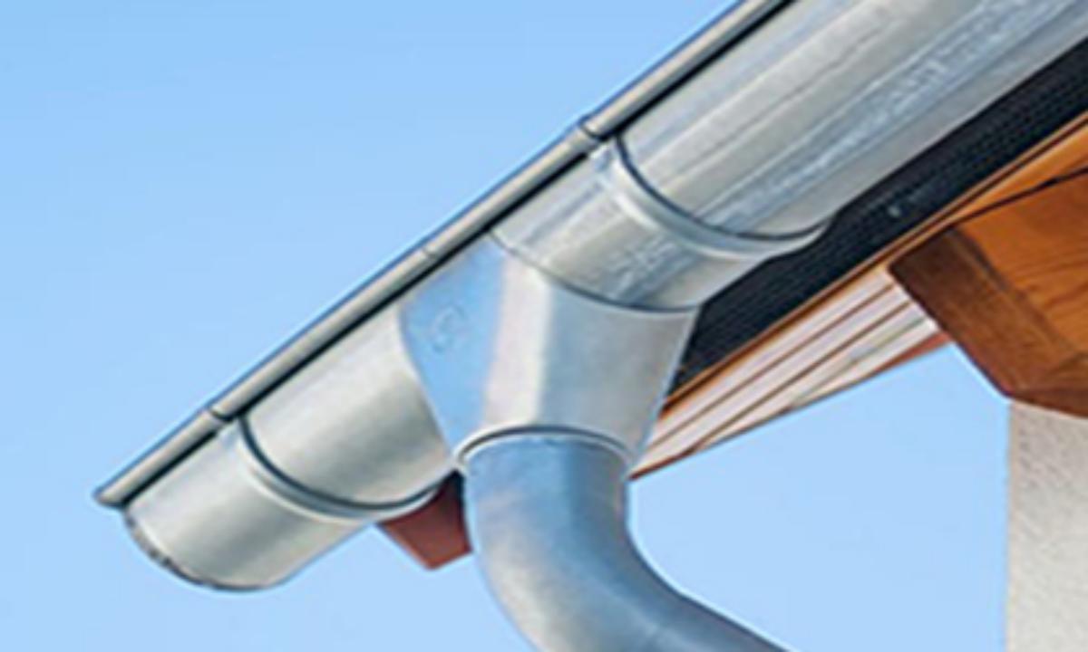 Pose de gouttières 45